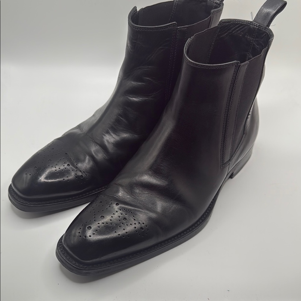 Men's Black Leather Chelsea Boots